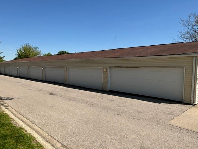 200 S Waters Edge Drive 202, Glendale Heights, IL 60139