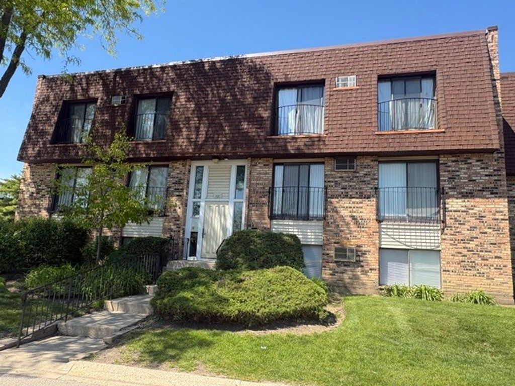 200 S Waters Edge Drive 202, Glendale Heights, IL 60139