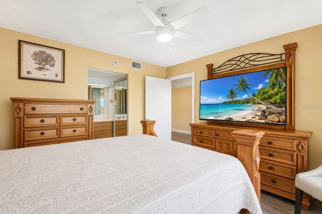 51 ISLAND WAY 311, Clearwater Beach, FL 33767