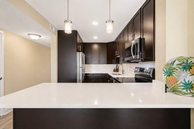 51 ISLAND WAY 311, Clearwater Beach, FL 33767