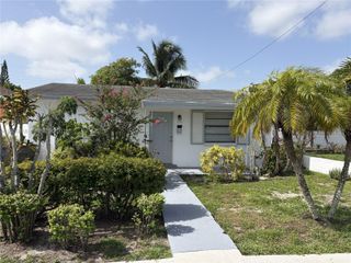 613 NW 5 Court, Hallandale Beach, FL 33009