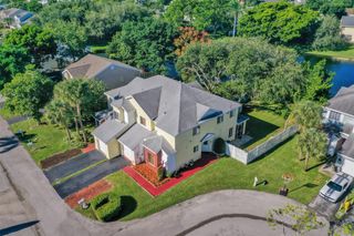 1081 SW 110th Ln, Davie, FL 33324