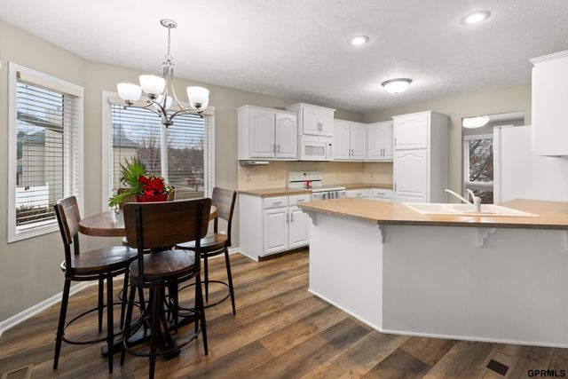 2453 N 153Rd Avenue, Omaha, NE 68116