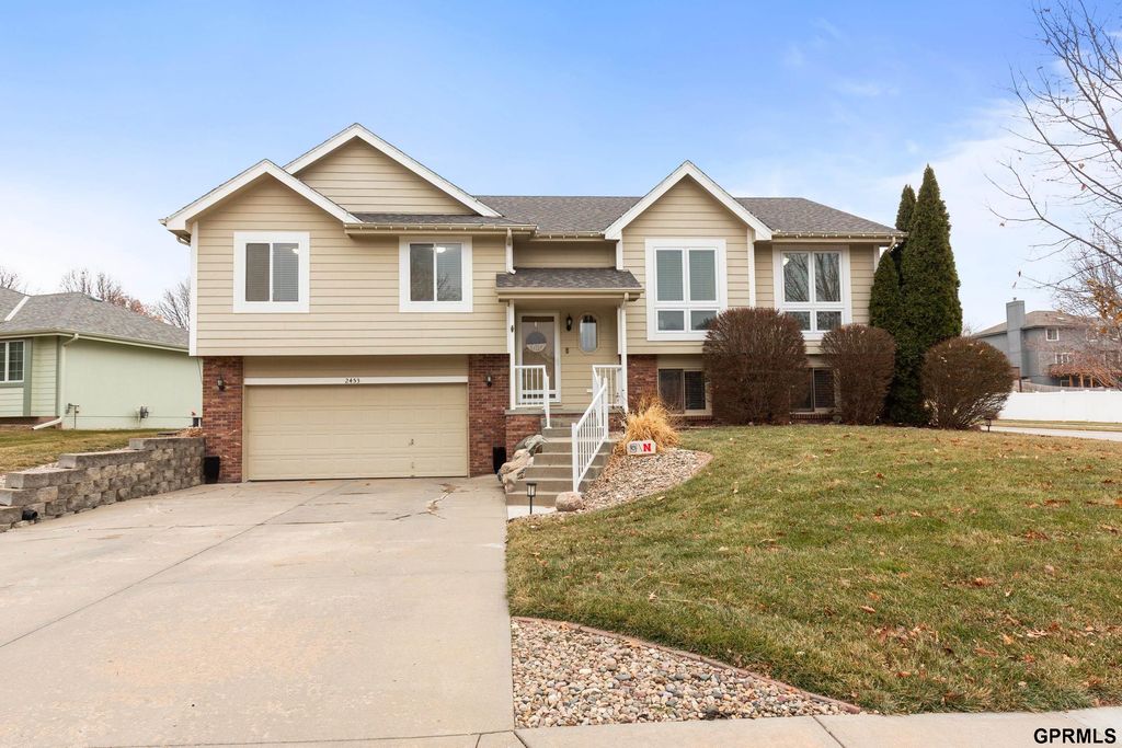 2453 N 153Rd Avenue, Omaha, NE 68116