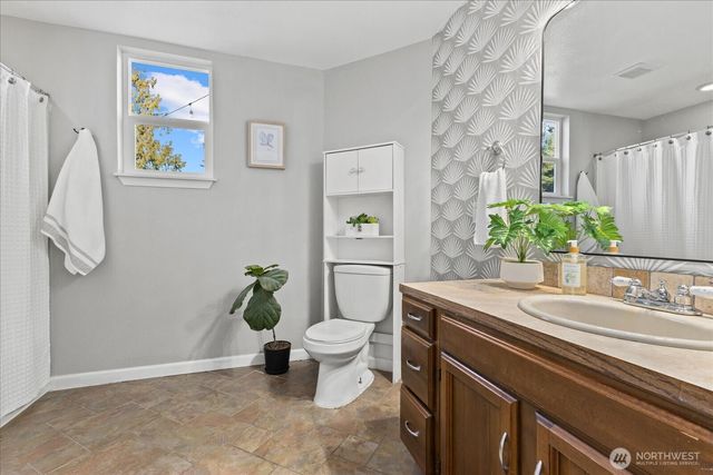 24517 Buckley Tapps Highway E, Buckley, WA 98321