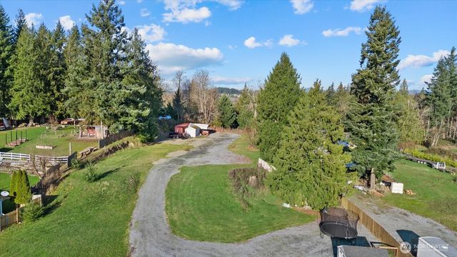 24517 Buckley Tapps Highway E, Buckley, WA 98321