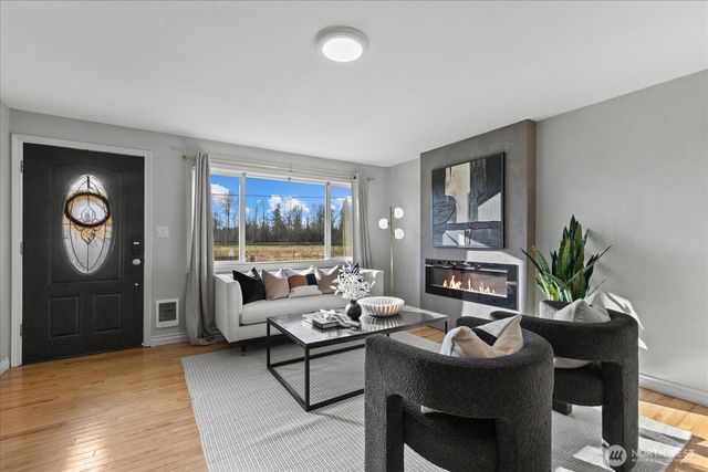 24517 Buckley Tapps Highway E, Buckley, WA 98321