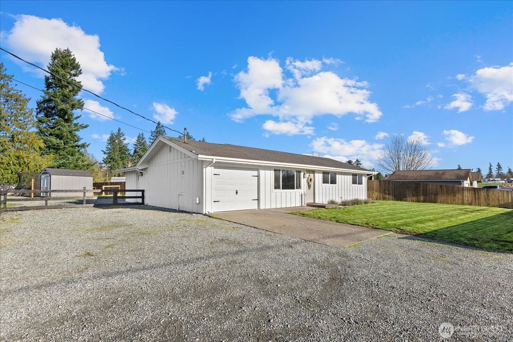24517 Buckley Tapps Highway E, Buckley, WA 98321