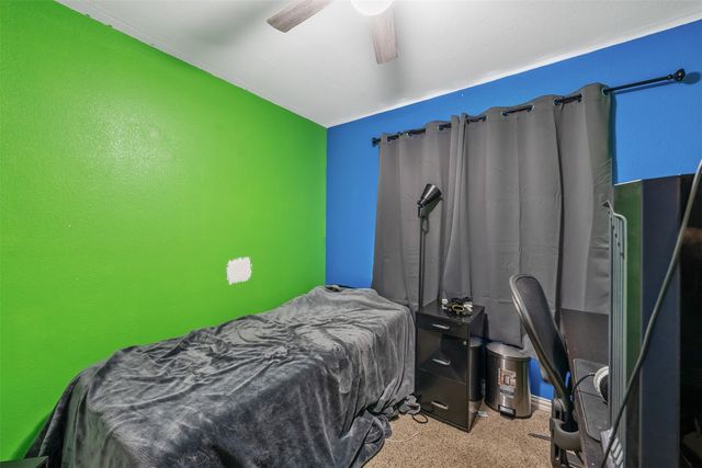 220 E Glenwood Street, Mabank, TX 75147
