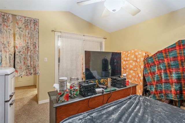 220 E Glenwood Street, Mabank, TX 75147