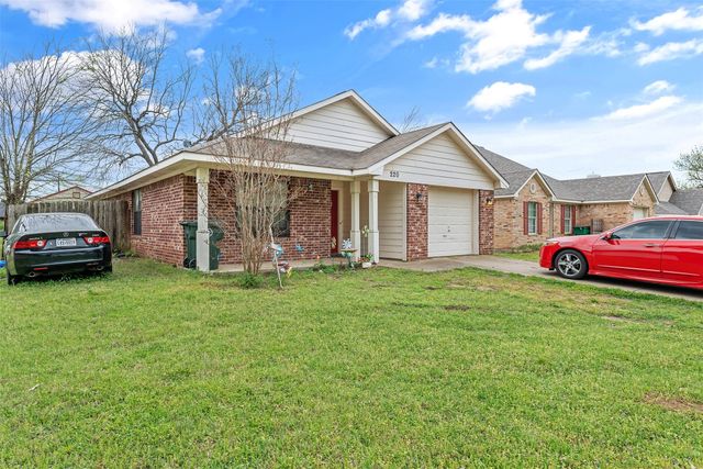 220 E Glenwood Street, Mabank, TX 75147
