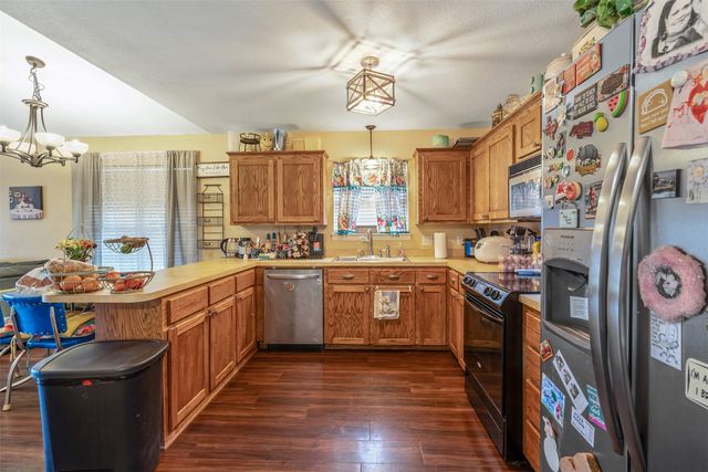 220 E Glenwood Street, Mabank, TX 75147