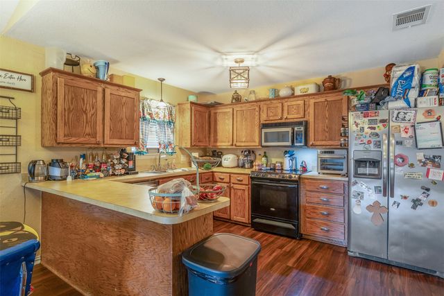 220 E Glenwood Street, Mabank, TX 75147
