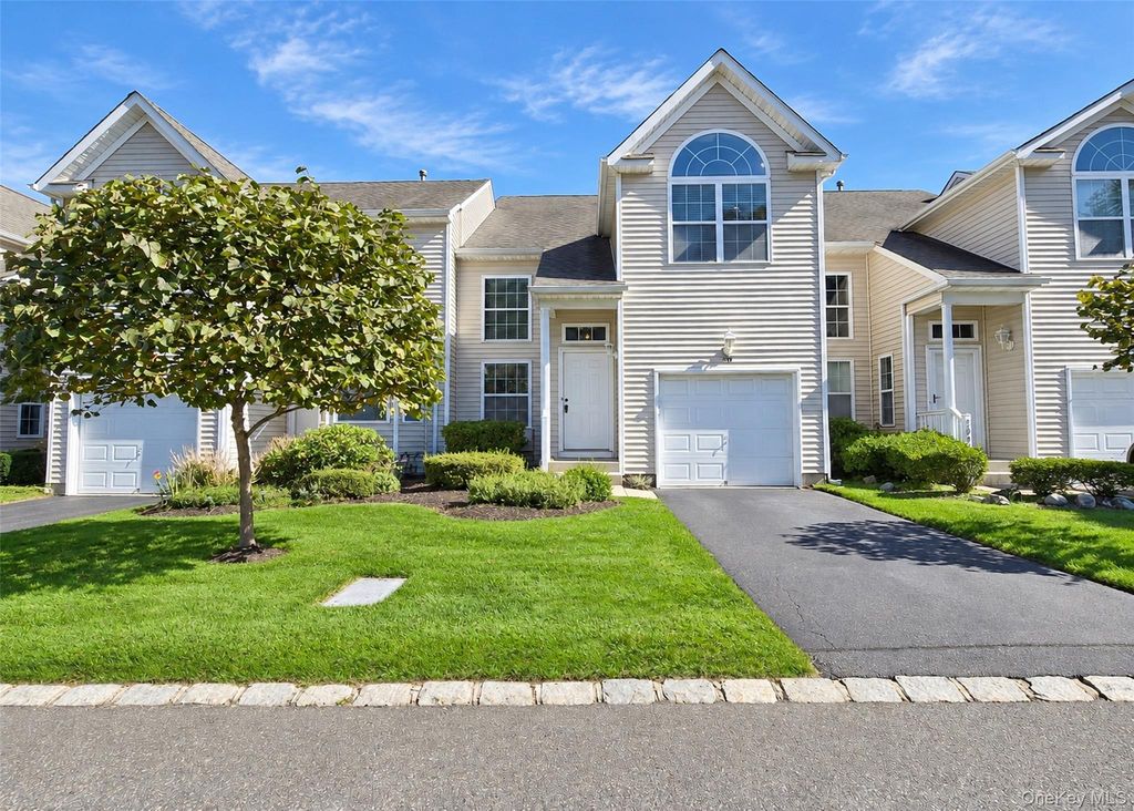 210 Kettles Lane, Medford, NY 11763 — exterior