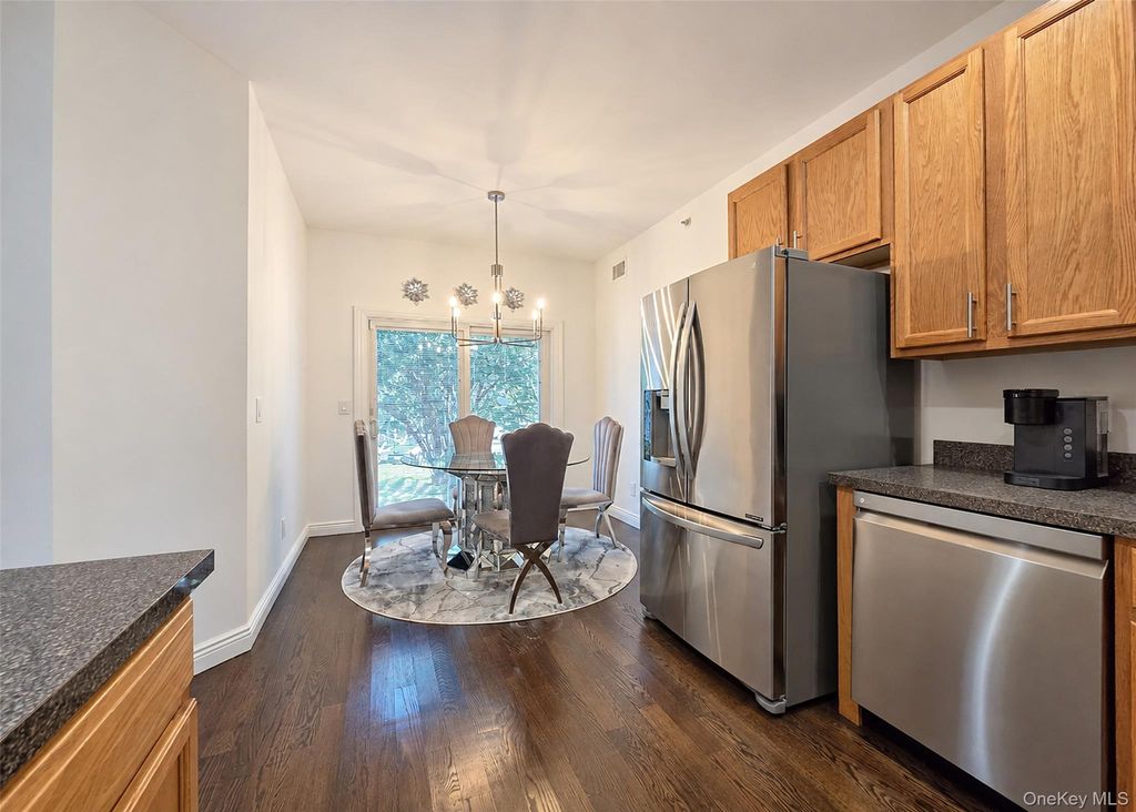 210 Kettles Lane, Medford, NY 11763 — photo 4