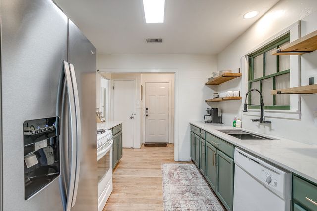 1000 E Walnut Street, Hillsboro, TX 76645