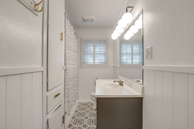 1000 E Walnut Street, Hillsboro, TX 76645