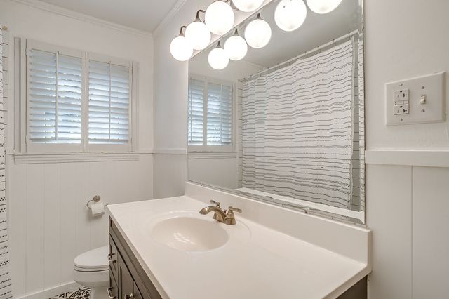 1000 E Walnut Street, Hillsboro, TX 76645