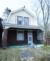 810 Gearing Ave, Beltzhoover, PA 15210