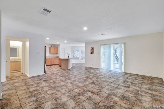 10211 Windstone Creek, San Antonio, TX 78254