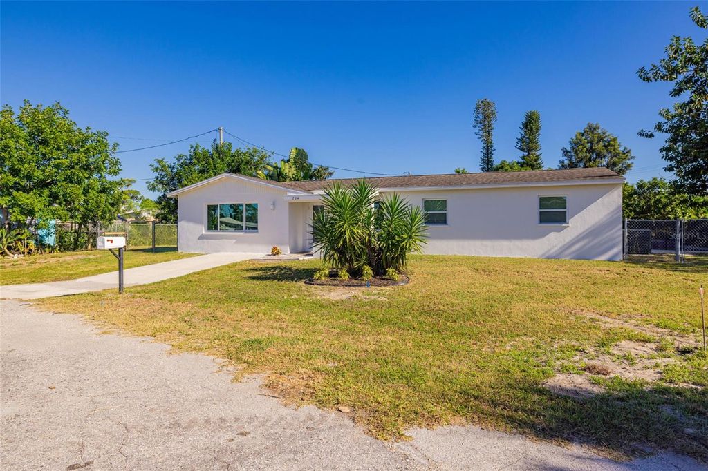 Image 20 of property listing at 204 ALABAMA COURT, Lehigh Acres, FL 33936