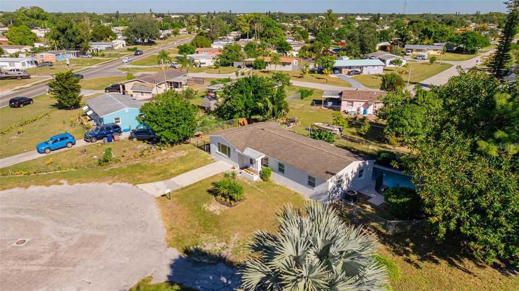 Image 21 of property listing at 204 ALABAMA COURT, Lehigh Acres, FL 33936