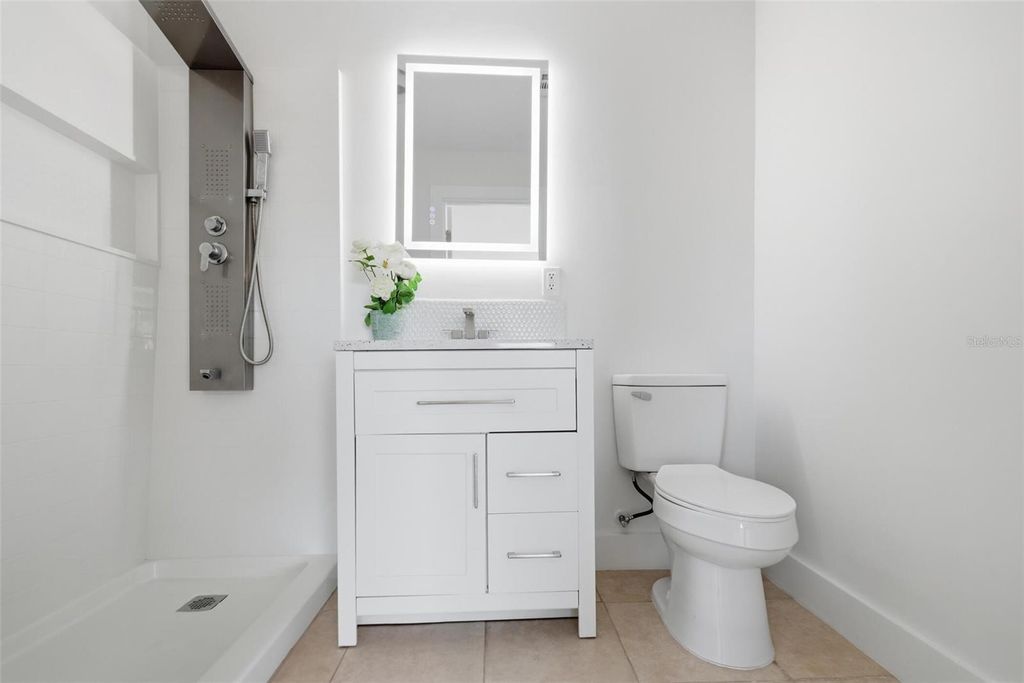 Image 30 of property listing at 204 ALABAMA COURT, Lehigh Acres, FL 33936