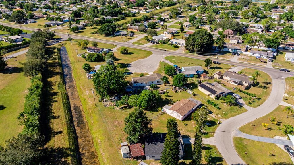 Image 40 of property listing at 204 ALABAMA COURT, Lehigh Acres, FL 33936