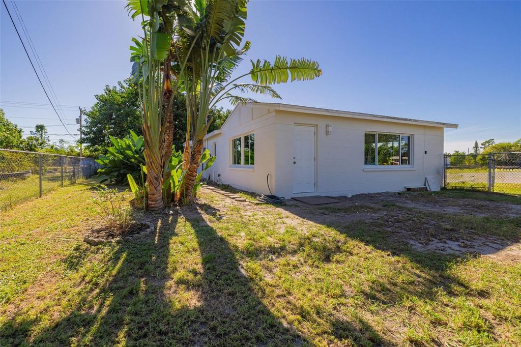 Image 42 of property listing at 204 ALABAMA COURT, Lehigh Acres, FL 33936