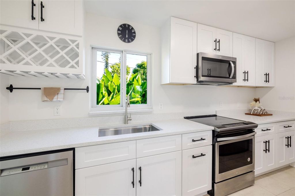 Image 9 of property listing at 204 ALABAMA COURT, Lehigh Acres, FL 33936