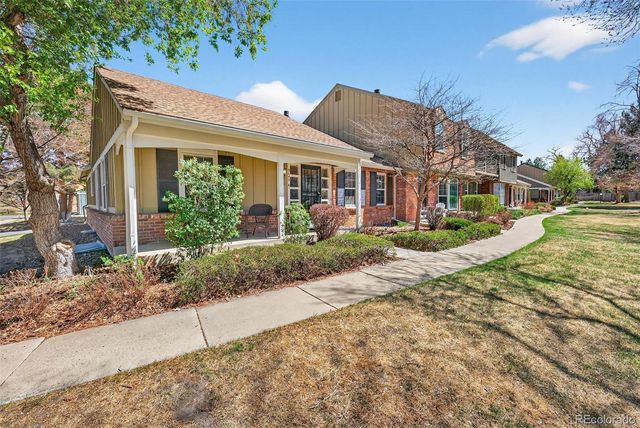 9142 E Amherst Drive A, Denver, CO 80231