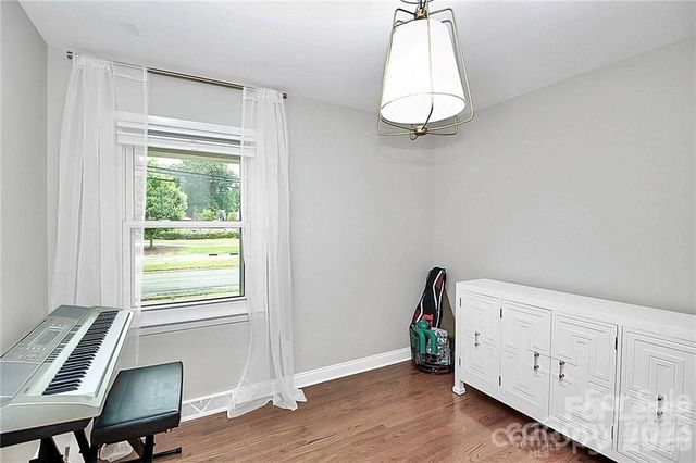 3052 Brookridge Lane, Charlotte, NC 28211