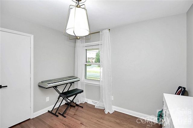 3052 Brookridge Lane, Charlotte, NC 28211