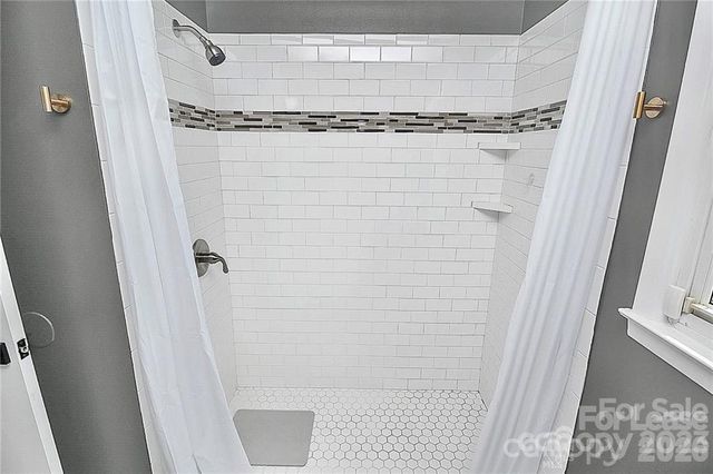 3052 Brookridge Lane, Charlotte, NC 28211