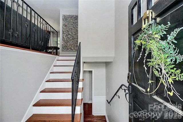 3052 Brookridge Lane, Charlotte, NC 28211