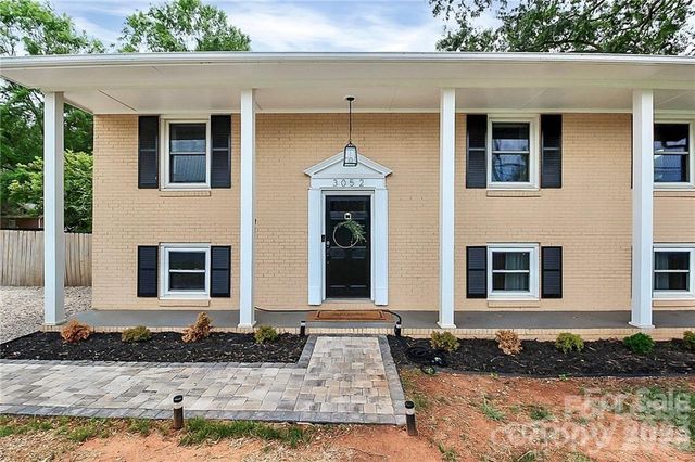 3052 Brookridge Lane, Charlotte, NC 28211