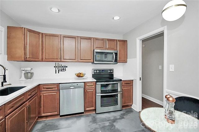 3052 Brookridge Lane, Charlotte, NC 28211