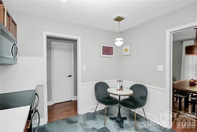 3052 Brookridge Lane, Charlotte, NC 28211