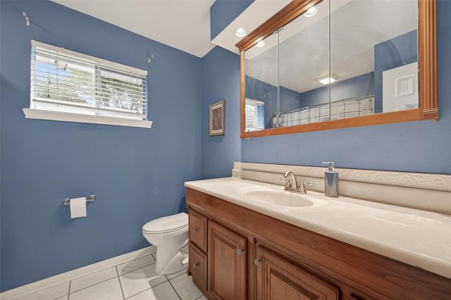 2809 El Camino Street, Bay City, TX 77414