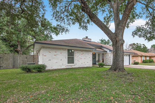2809 El Camino Street, Bay City, TX 77414