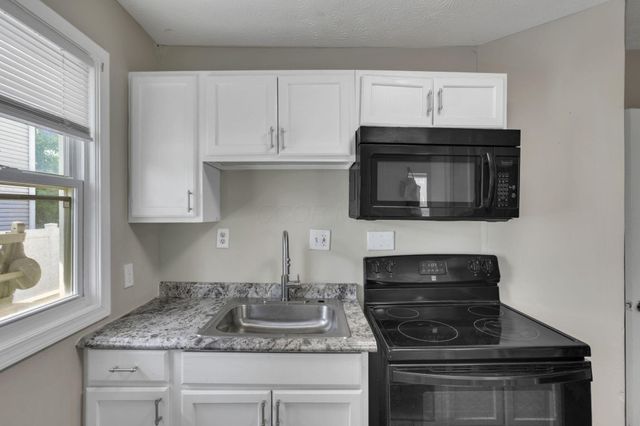 1122 E 23rd Avenue, Columbus, OH 43211