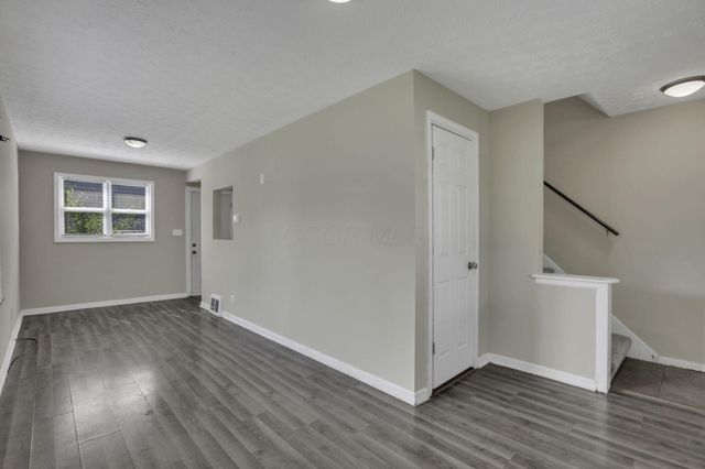 1122 E 23rd Avenue, Columbus, OH 43211