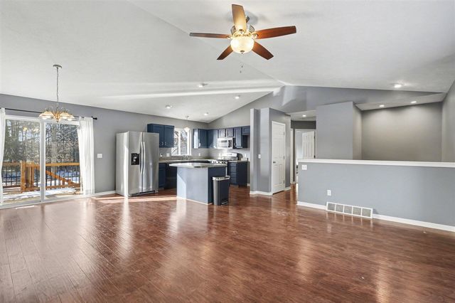 2272 Baldwin Street, Jenison, MI 49428