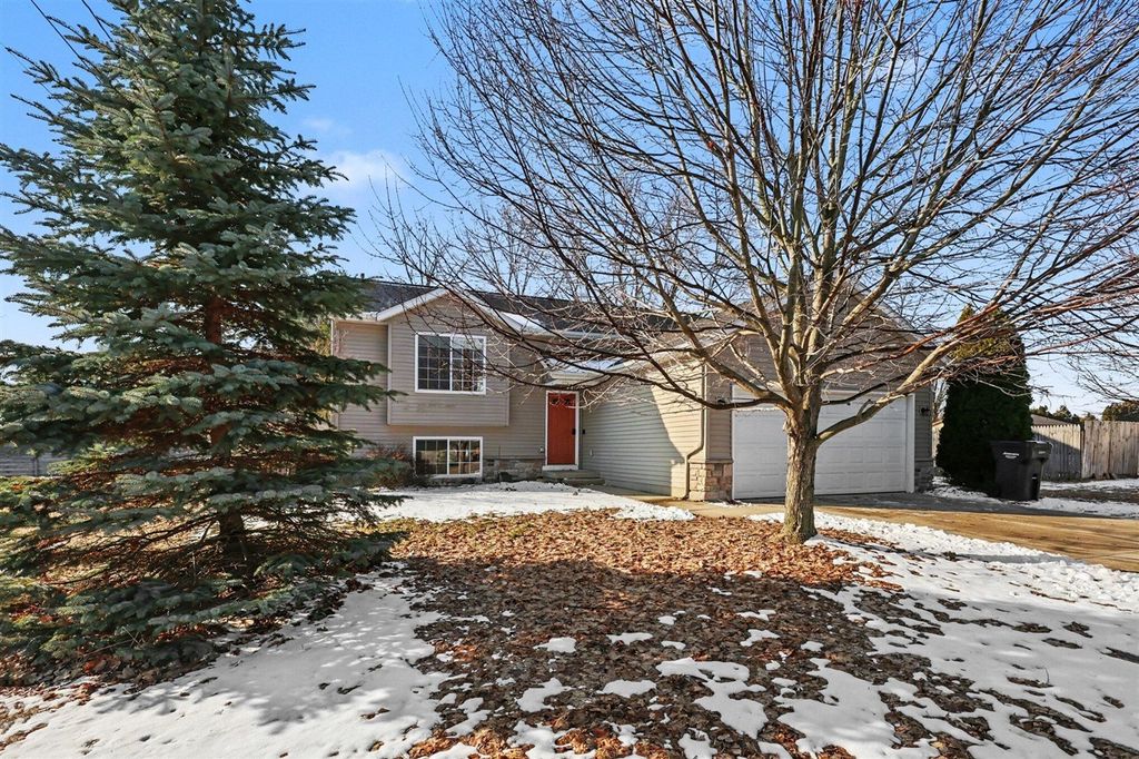 2272 Baldwin Street, Jenison, MI 49428