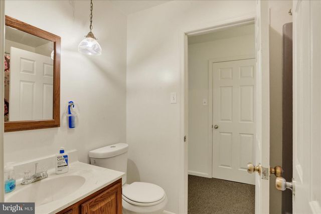 24 KEENEY SUNSET DR, Shrewsbury, PA 17361