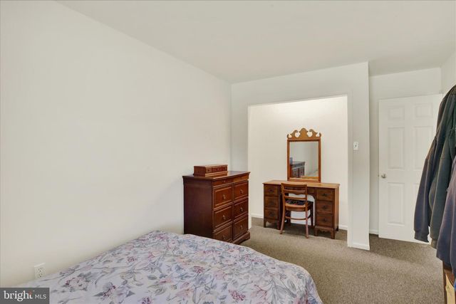 24 KEENEY SUNSET DR, Shrewsbury, PA 17361