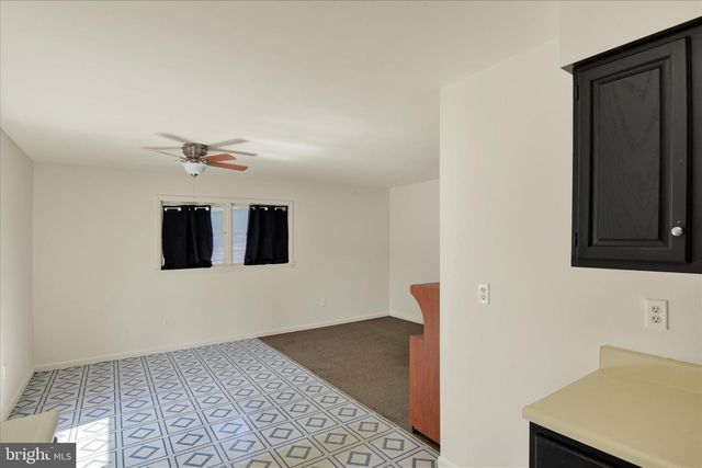 24 KEENEY SUNSET DR, Shrewsbury, PA 17361