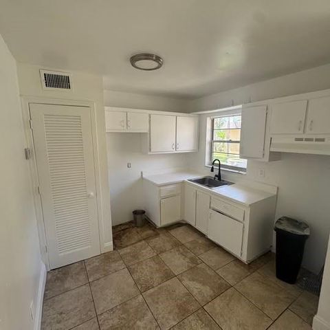 5150 NE 6th Ave 116, Oakland Park, FL 33334