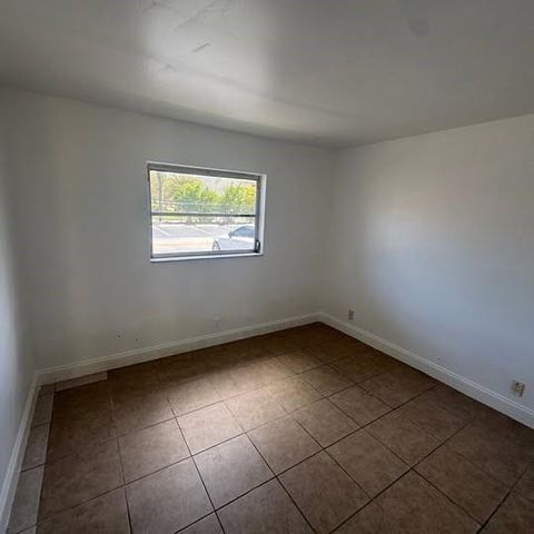 5150 NE 6th Ave 116, Oakland Park, FL 33334