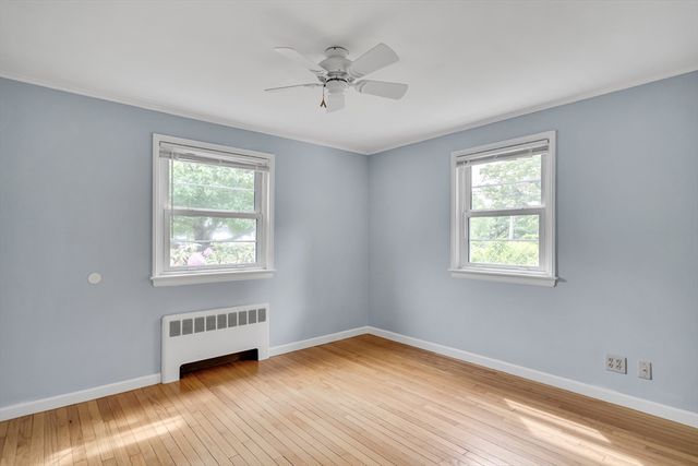7 Oakridge Ave, Natick, MA 01760